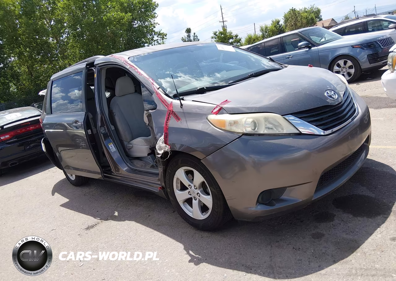 2012 Toyota Sienna Le V6 8 Passenger – zdjęcie 1 z 16