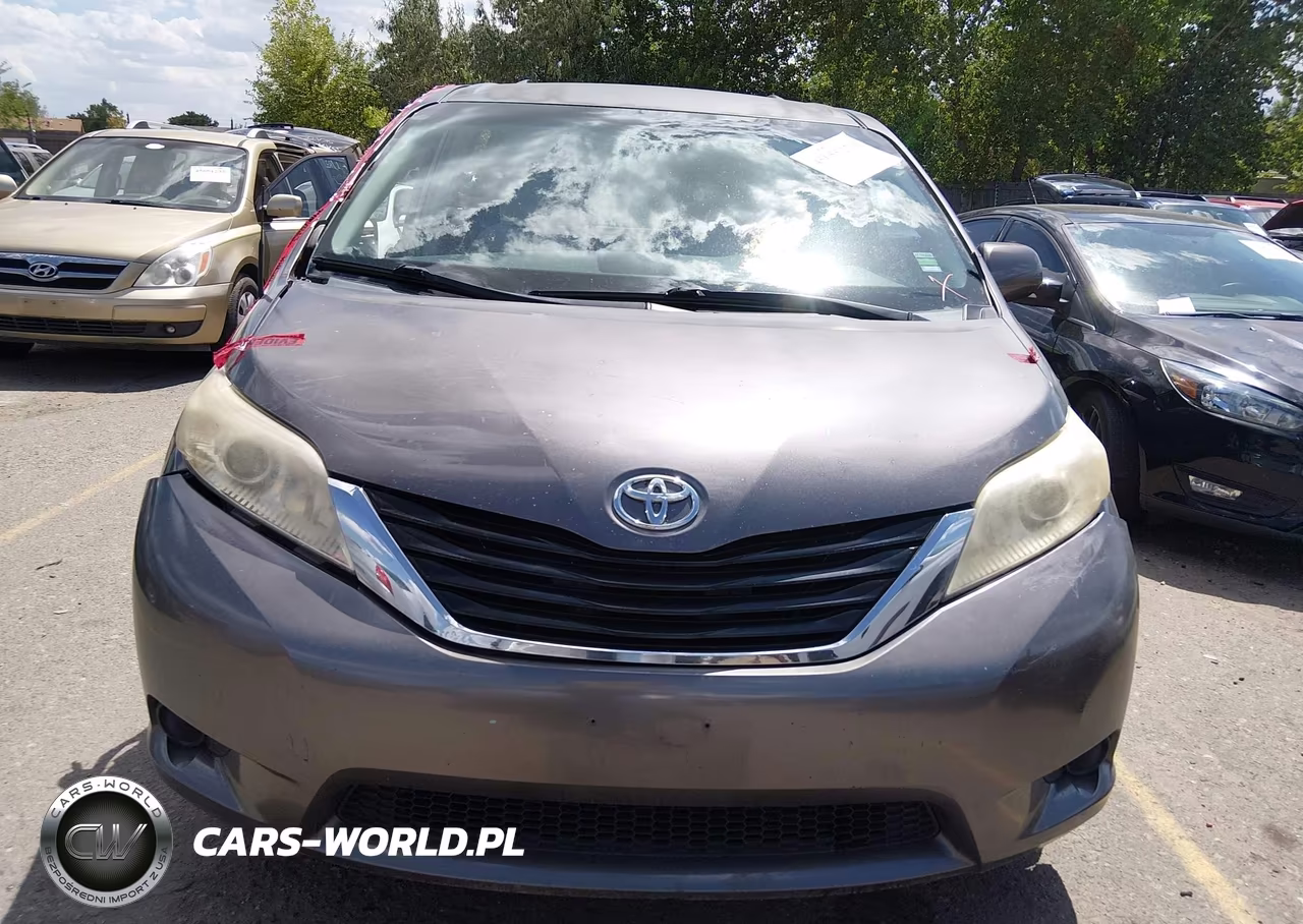 2012 Toyota Sienna Le V6 8 Passenger VIN:5TDKK3DC0CS232270 - 12