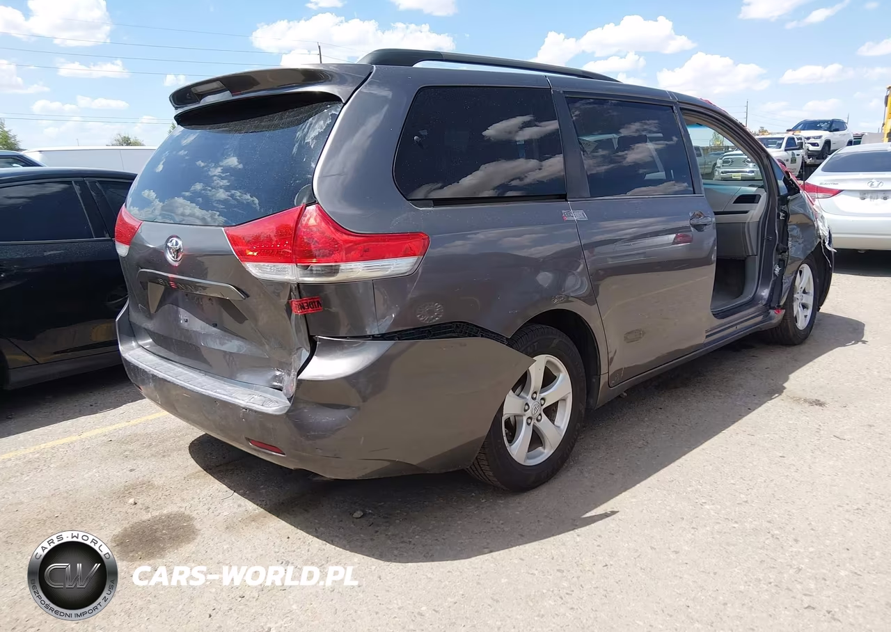 2012 Toyota Sienna Le V6 8 Passenger VIN:5TDKK3DC0CS232270 - 4