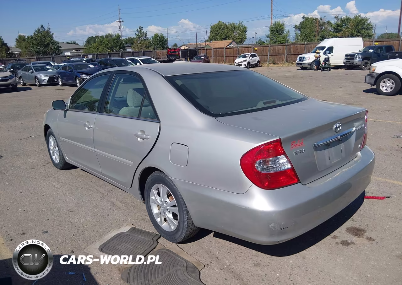 2004 Toyota Camry Le V6 VIN:4T1BF30K94U580787 - 3