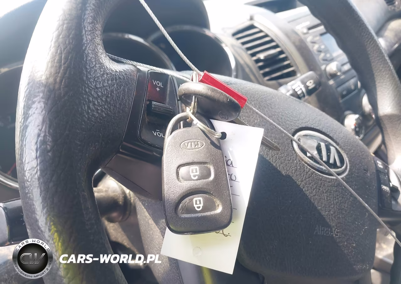 2013 Kia Sorento Lx V6 VIN:5XYKTDA20DG318918 - 11