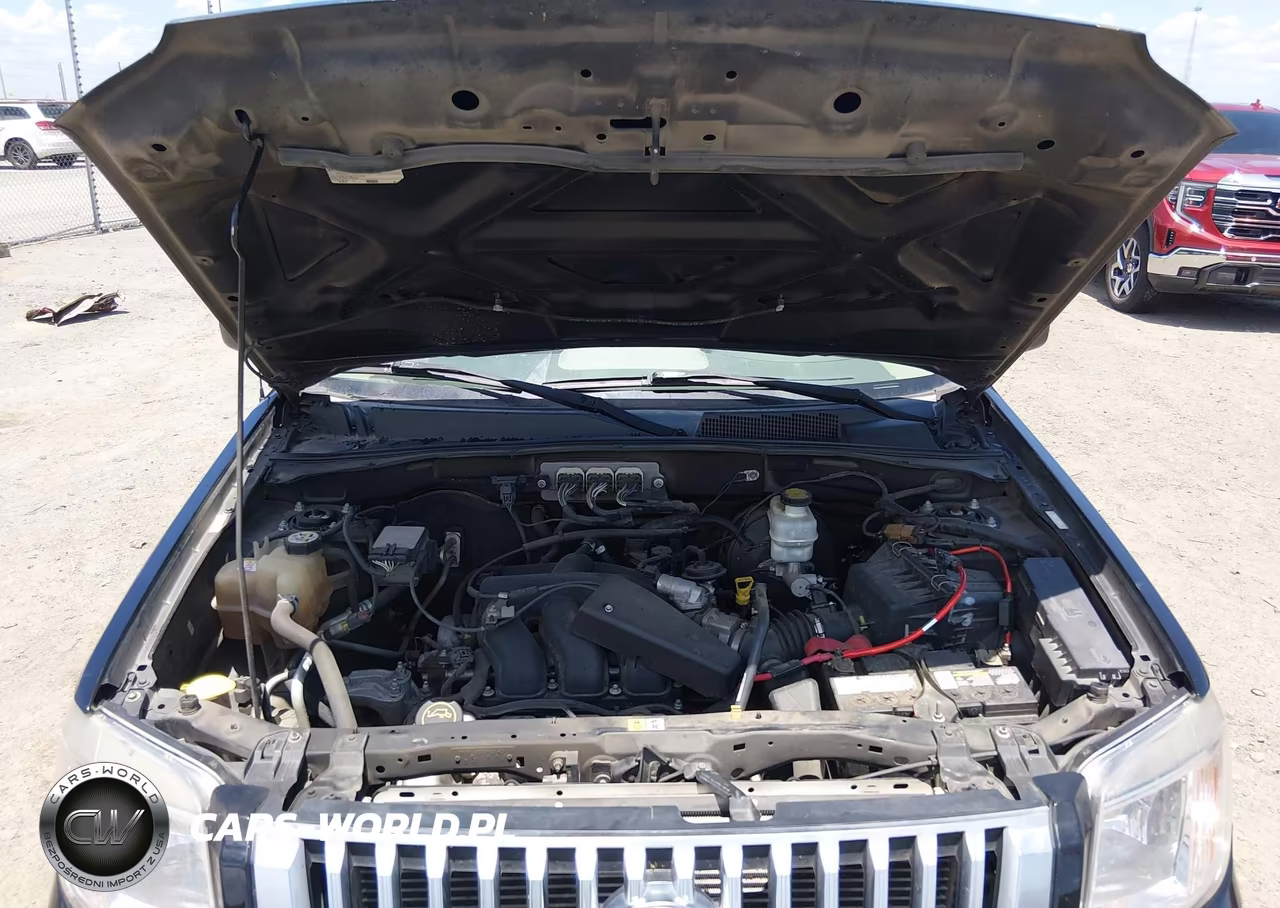 2008 Mercury Mariner V6 VIN:4M2CU81178KJ13879 - 10