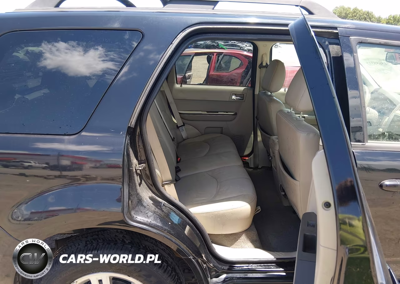 2008 Mercury Mariner V6 VIN:4M2CU81178KJ13879 - 8