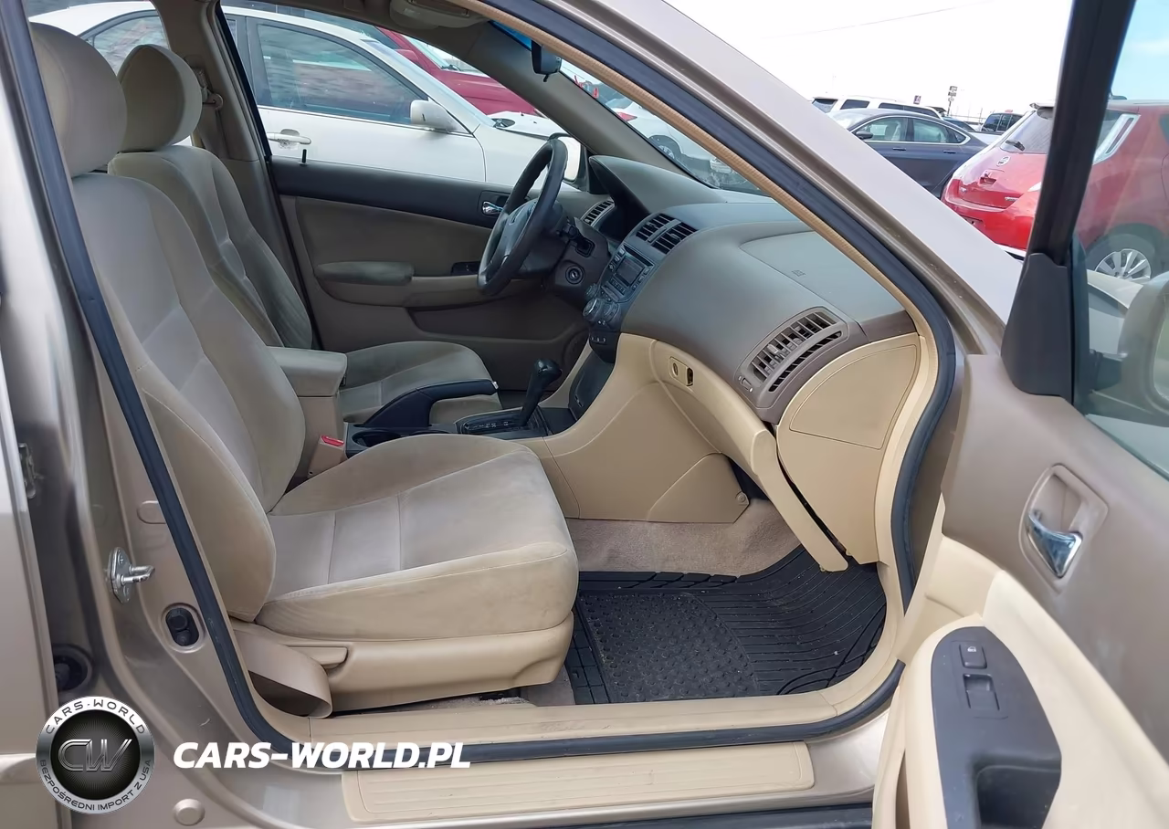 2003 Honda Accord Sdn Lx VIN:3HGCM56323G703858 - 5