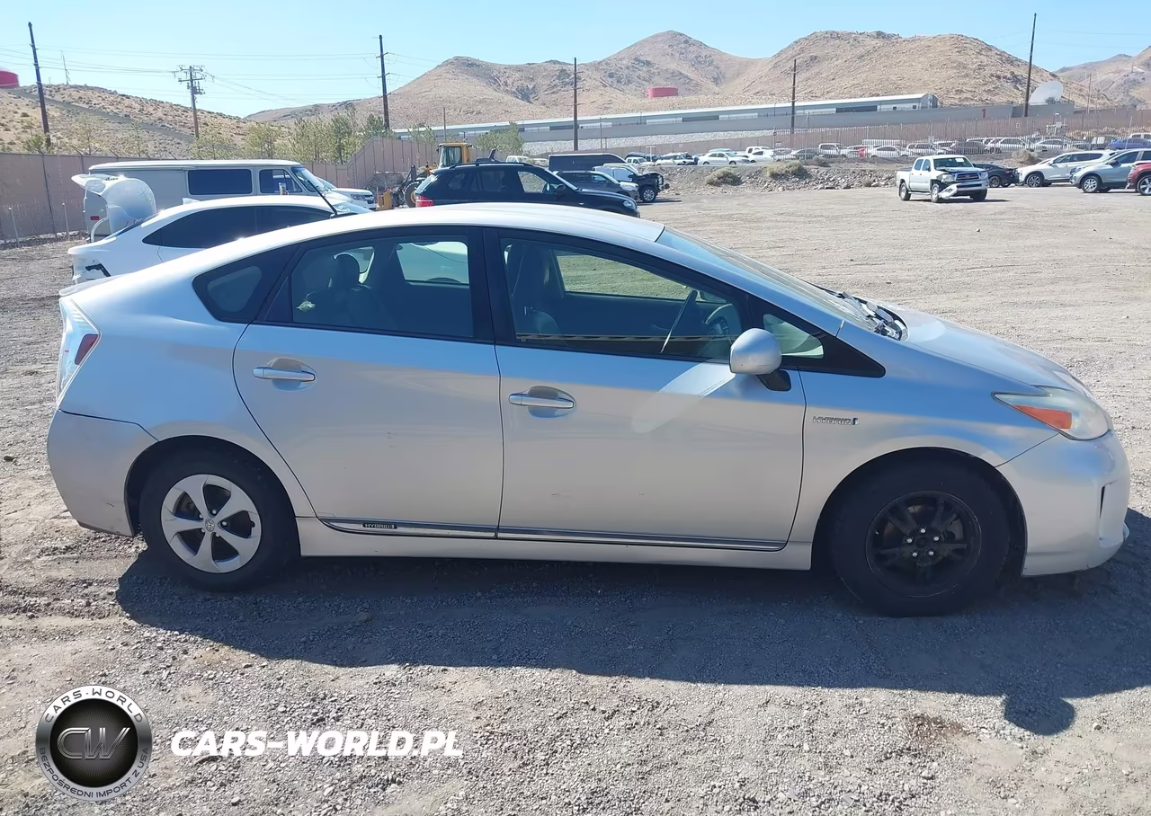 2012 Toyota Prius Four VIN:JTDKN3DU7C1533681 - 13