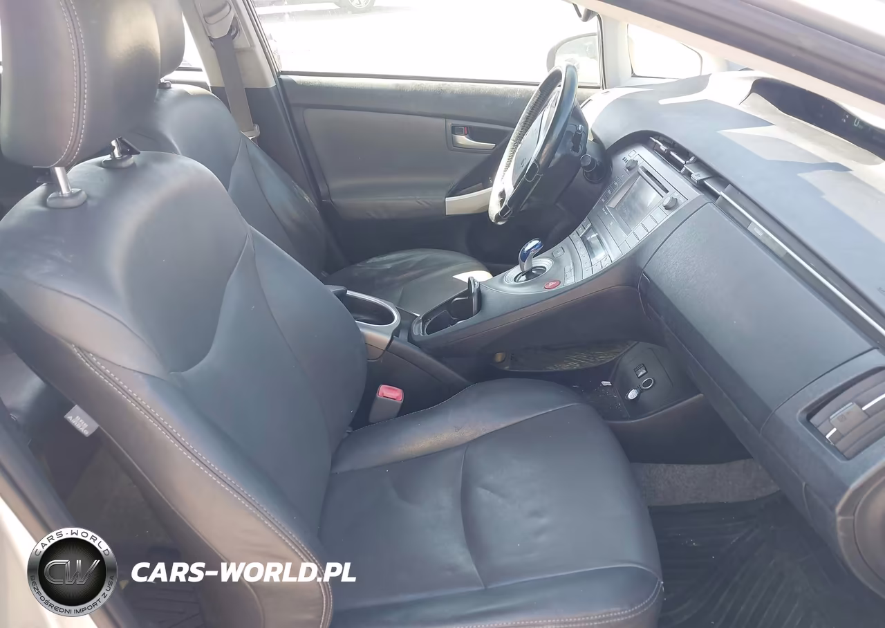 2012 Toyota Prius Four VIN:JTDKN3DU7C1533681 - 5