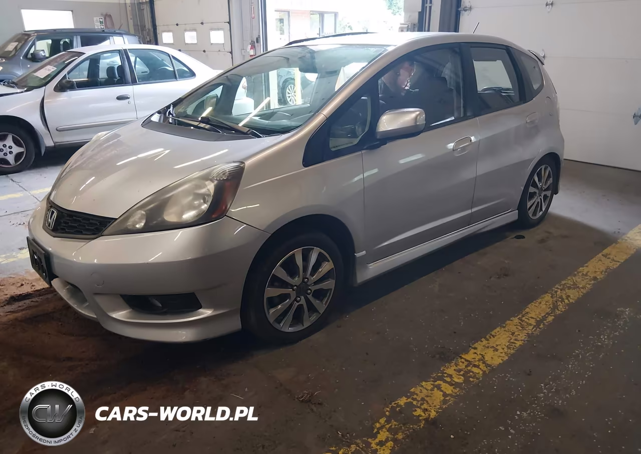 2013 Honda Fit Sport VIN:JHMGE8H50DC036689 - 2