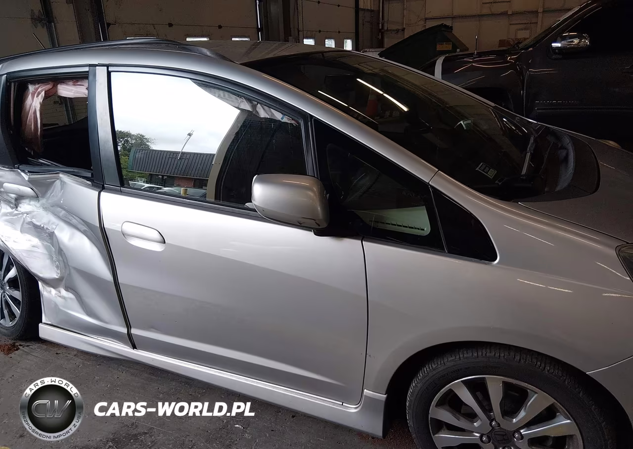 2013 Honda Fit Sport VIN:JHMGE8H50DC036689 - 6