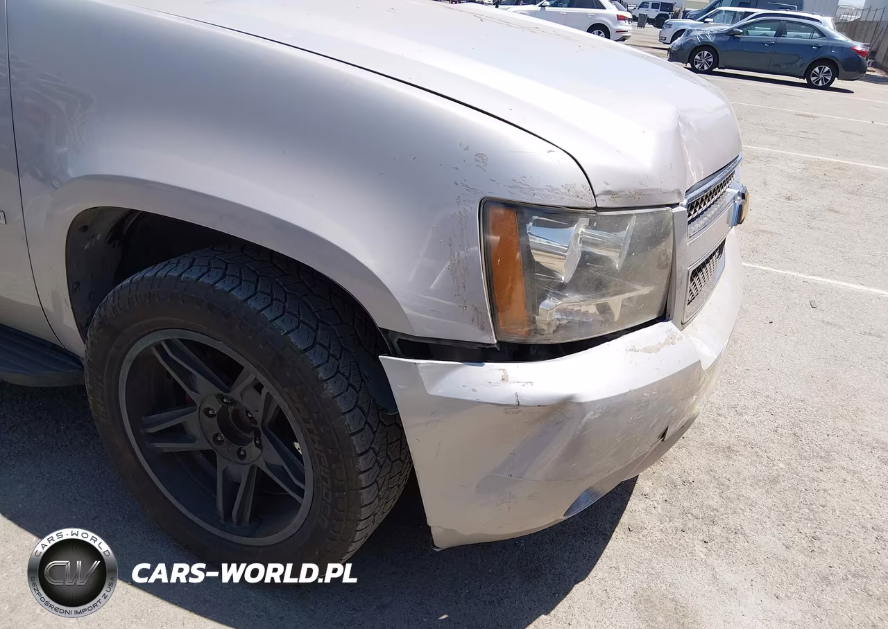 2007 Chevrolet Suburban Lt VIN:1GNFC16037J215687 - 18