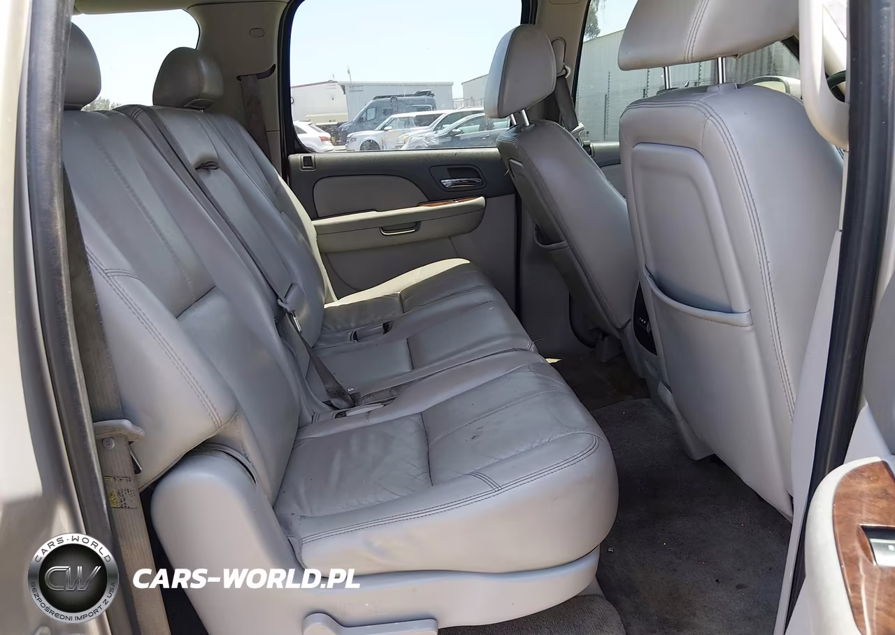 2007 Chevrolet Suburban Lt VIN:1GNFC16037J215687 - 8