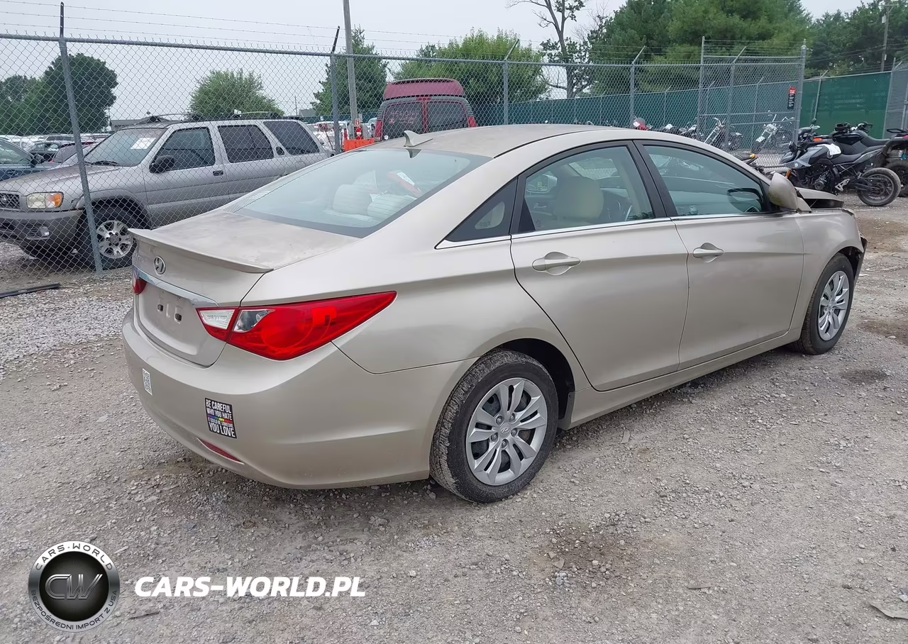 2011 Hyundai Sonata Gls VIN:5NPEB4AC6BH071306 - 4