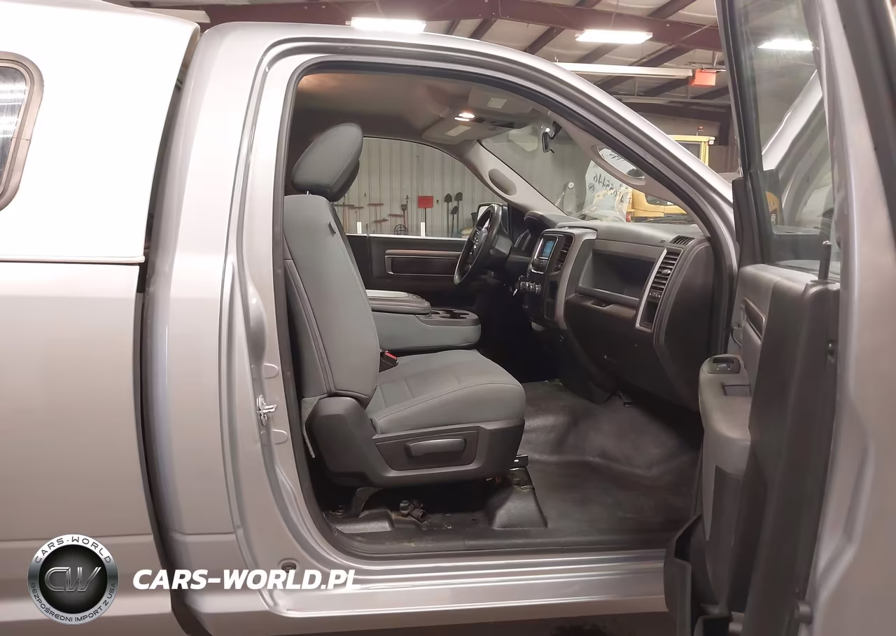 2019 Ram 1500 Classic Tradesman 4X4 8' Box VIN:3C6JR7DG2KG569691 - 5