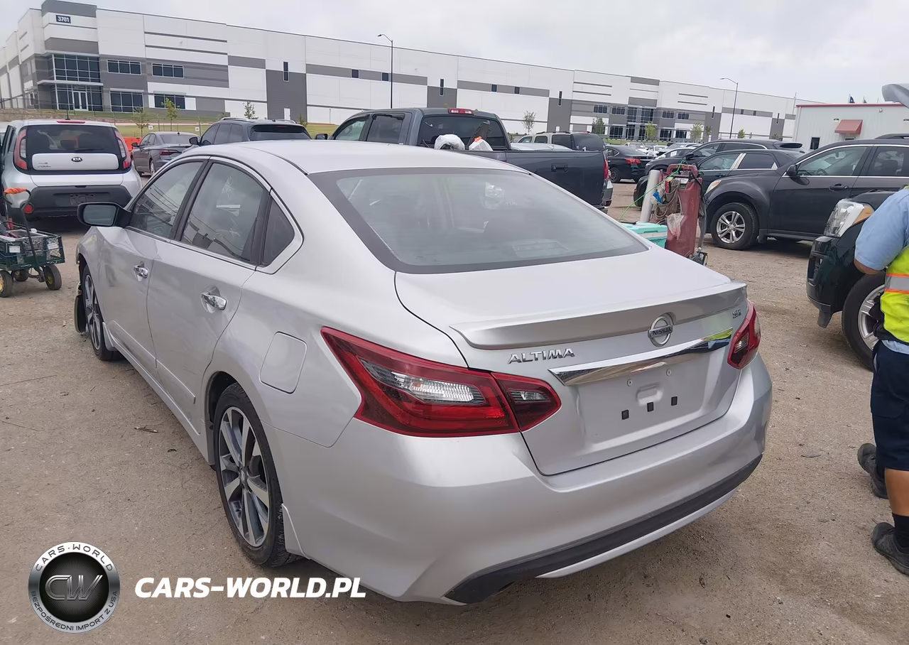2017 Nissan Altima 2.5 Sr VIN:1N4AL3AP3HN316845 - 3