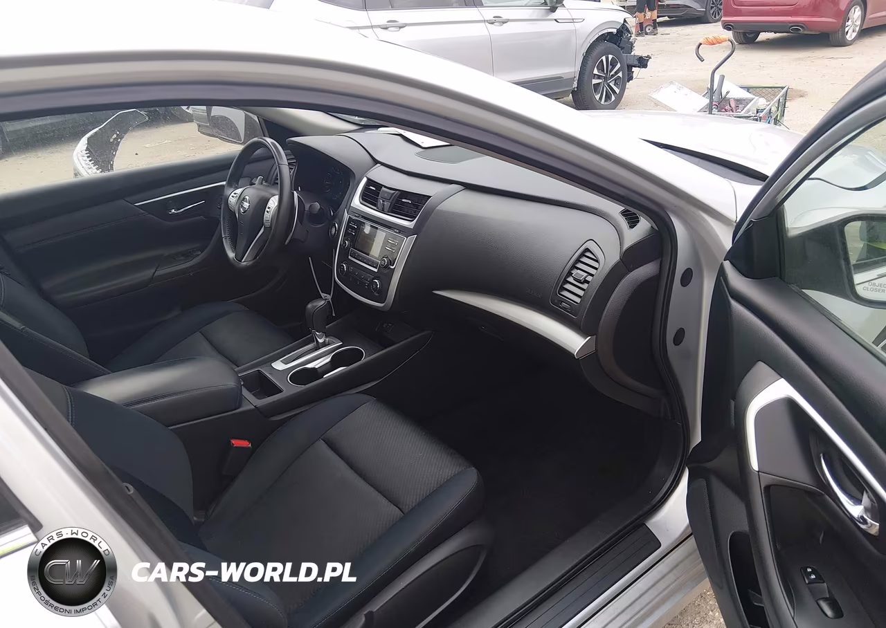 2017 Nissan Altima 2.5 Sr VIN:1N4AL3AP3HN316845 - 5