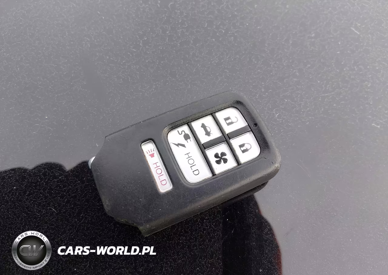 2018 Honda Clarity Plug-In Hybrid Touring VIN:JHMZC5F31JC011794 - 11