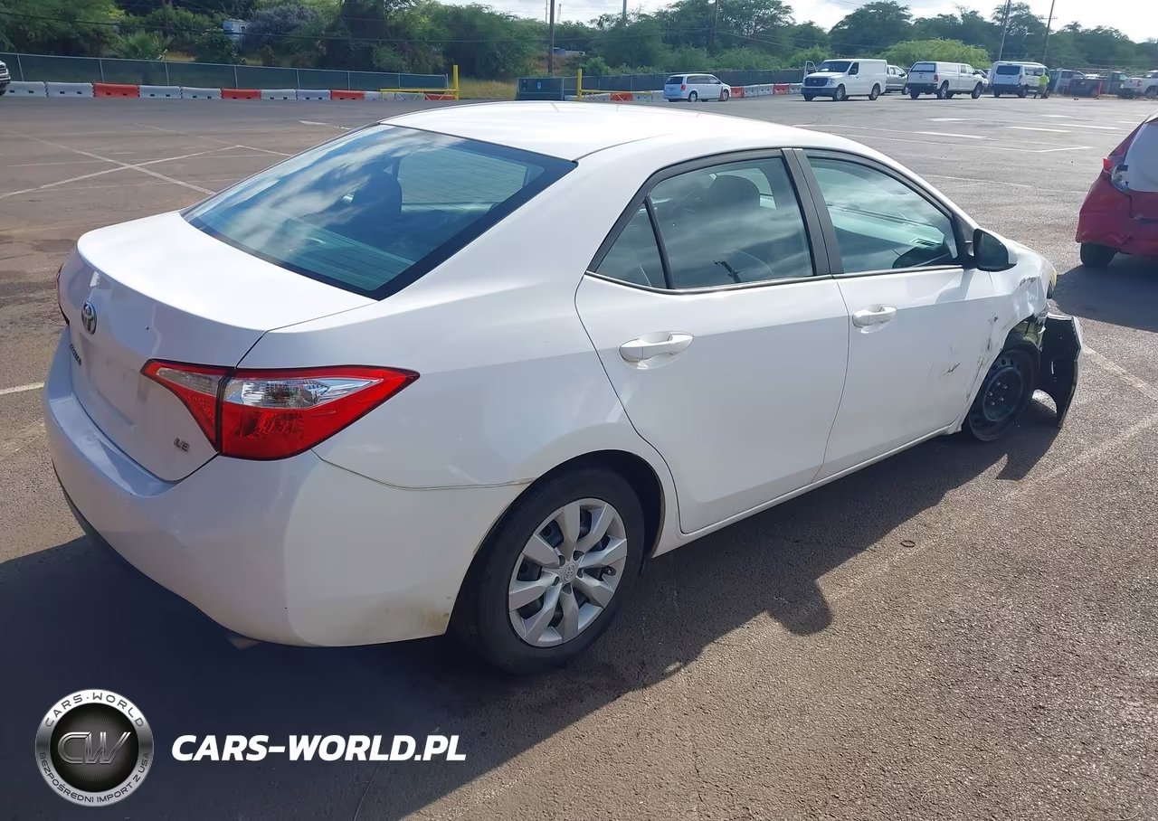 2016 Toyota Corolla Le VIN:5YFBURHE9GP403069 - 4