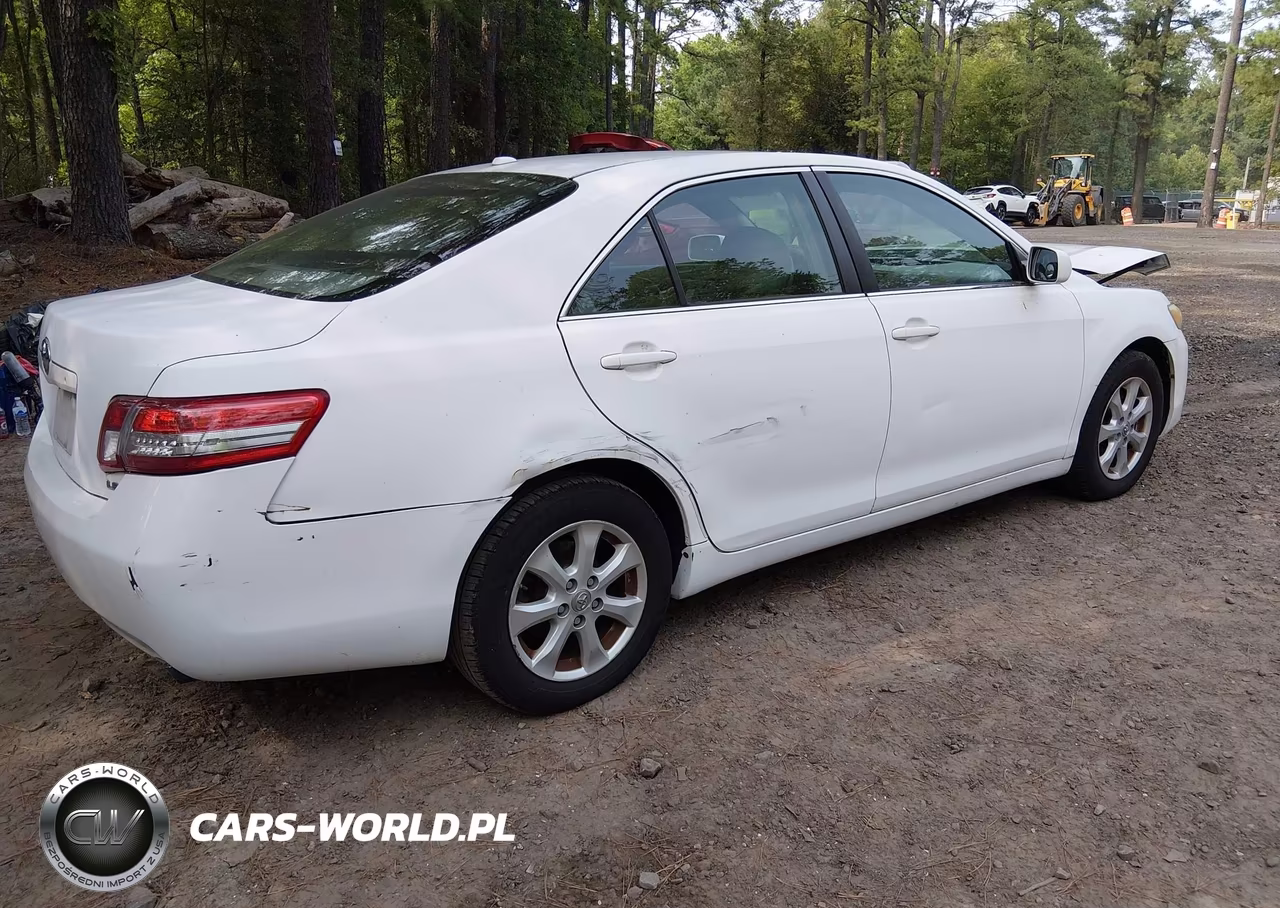 2011 Toyota Camry Le VIN:4T1BF3EK7BU609984 - 4