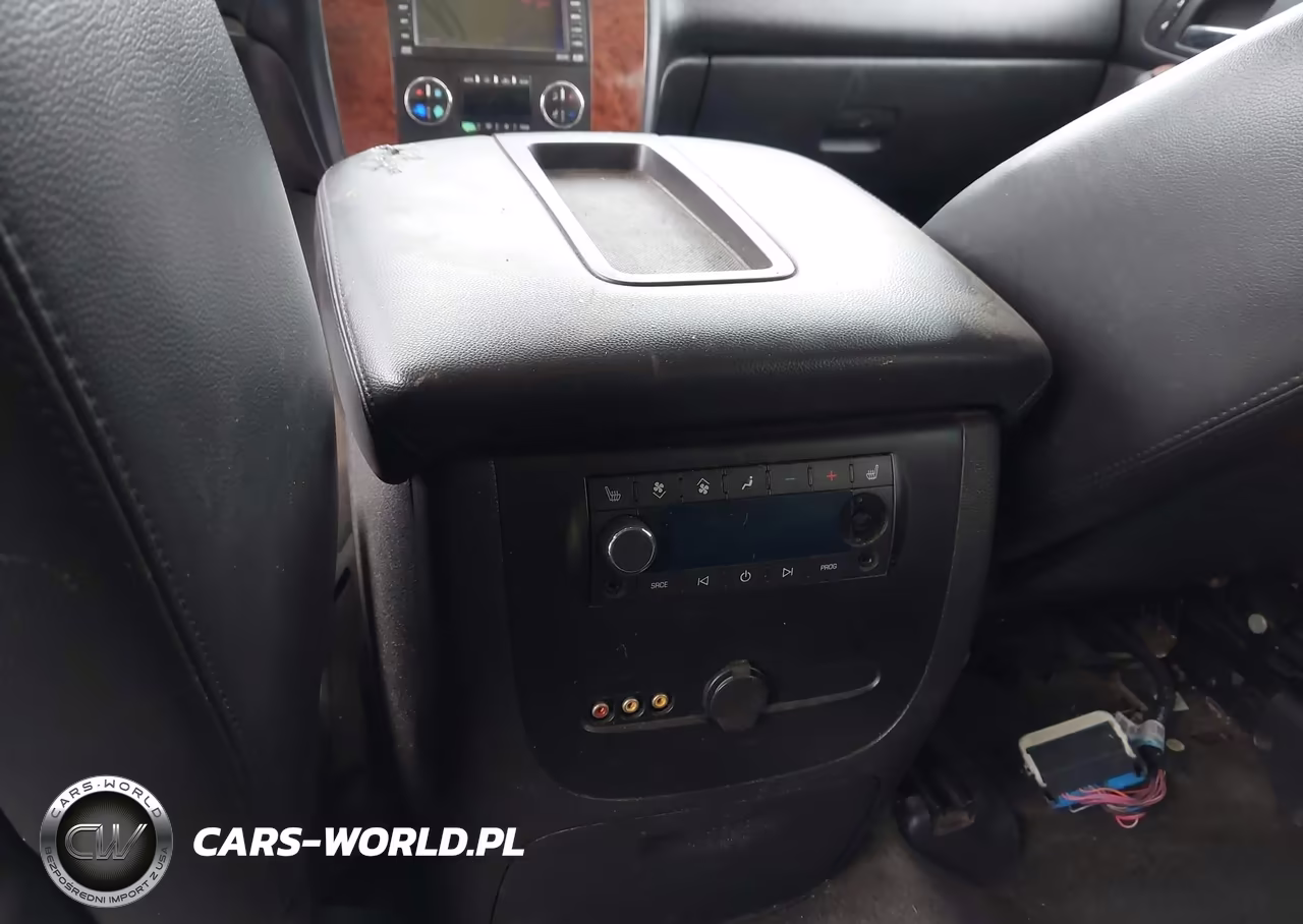 2008 Chevrolet Suburban 1500 Ltz VIN:3GNFC16048G147029 - 13