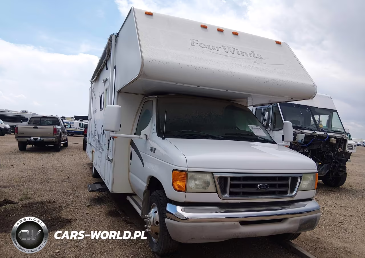 2003 Ford E-450 Cutaway Standard