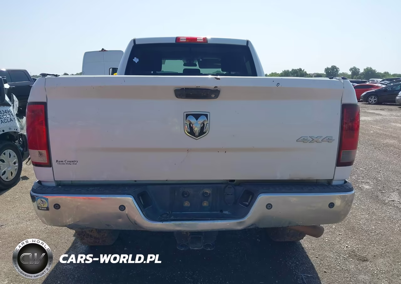 2017 Ram 2500 Tradesman 4X4 6'4 Box VIN:3C6UR5CJ3HG579055 - 16