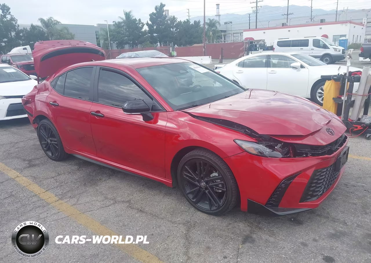 2026 Toyota Camry Nightshade – zdjęcie 1 z 17