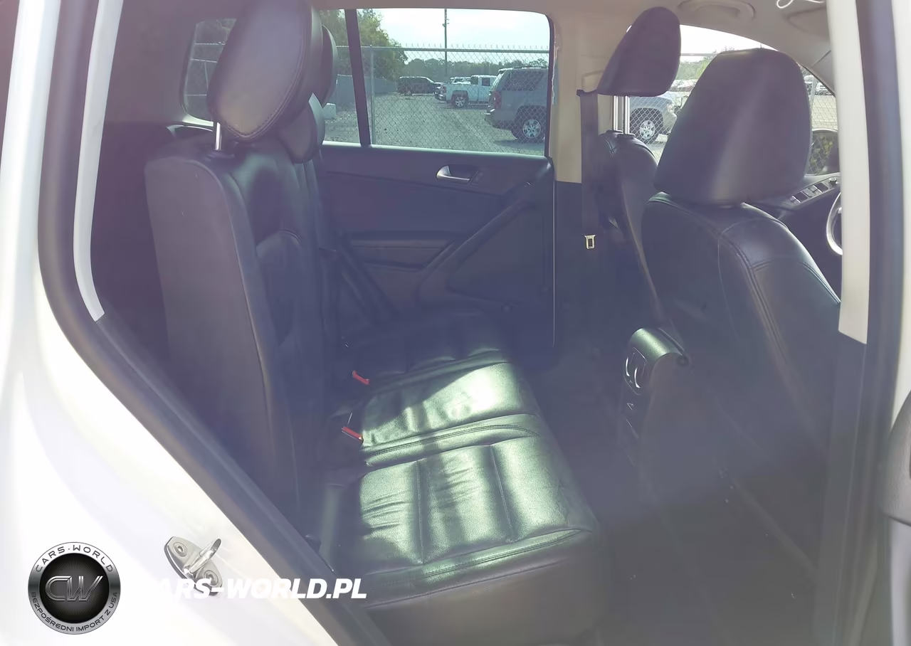 2017 Volkswagen Tiguan 2.0T Sport VIN:WVGTV7AX5HK013664 - 8
