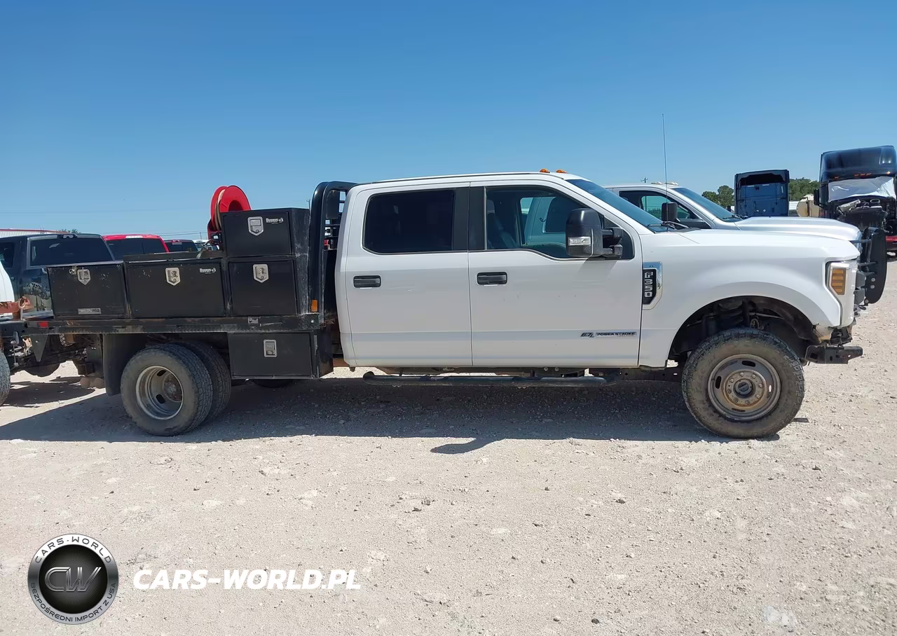 2018 Ford F-350 Chassis Xl VIN:1FD8W3HT6JEC66771 - 13