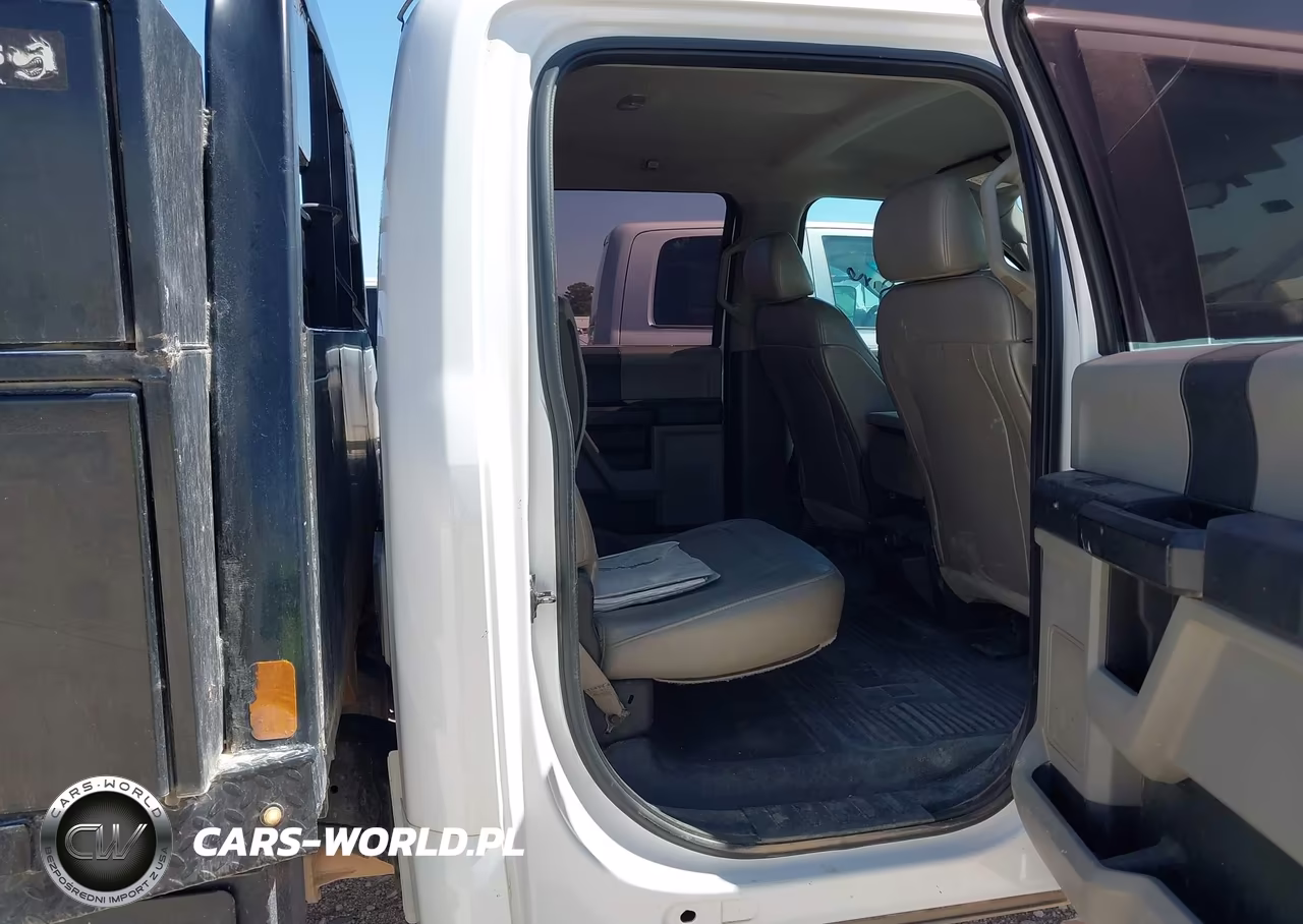 2018 Ford F-350 Chassis Xl VIN:1FD8W3HT6JEC66771 - 8