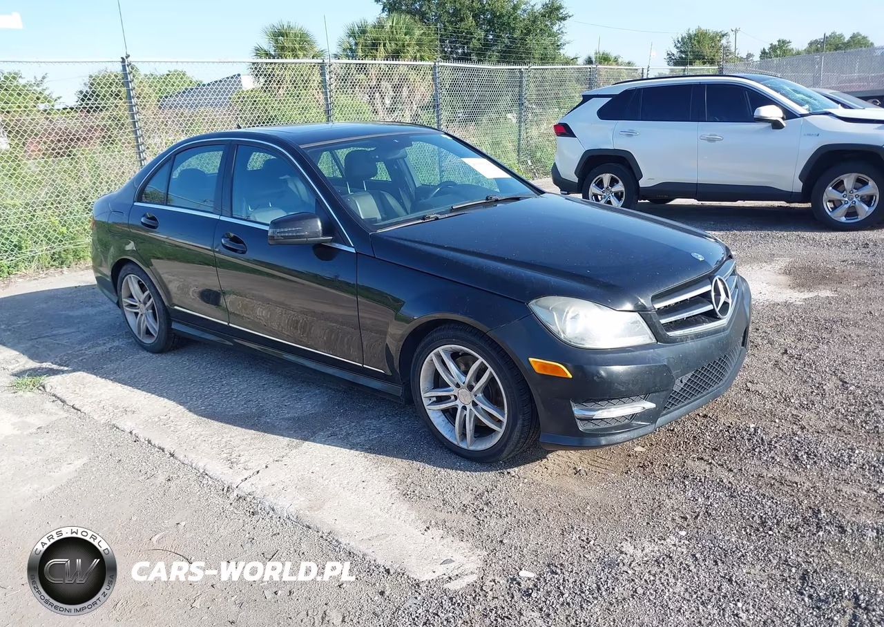2014 Mercedes-Benz C 300 Sport 4Matic – zdjęcie 1 z 16