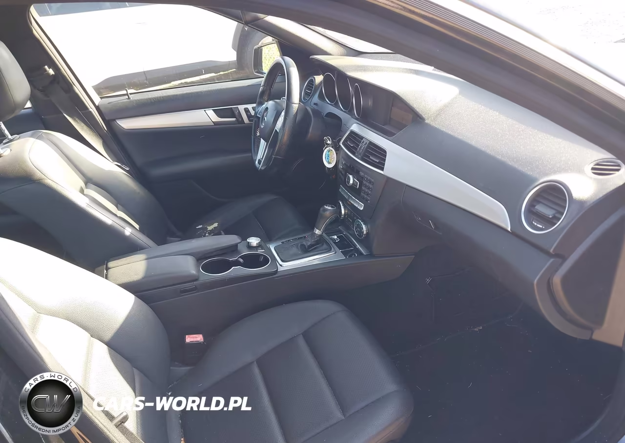 2014 Mercedes-Benz C 300 Sport 4Matic VIN:WDDGF8AB1ER318200 - 5