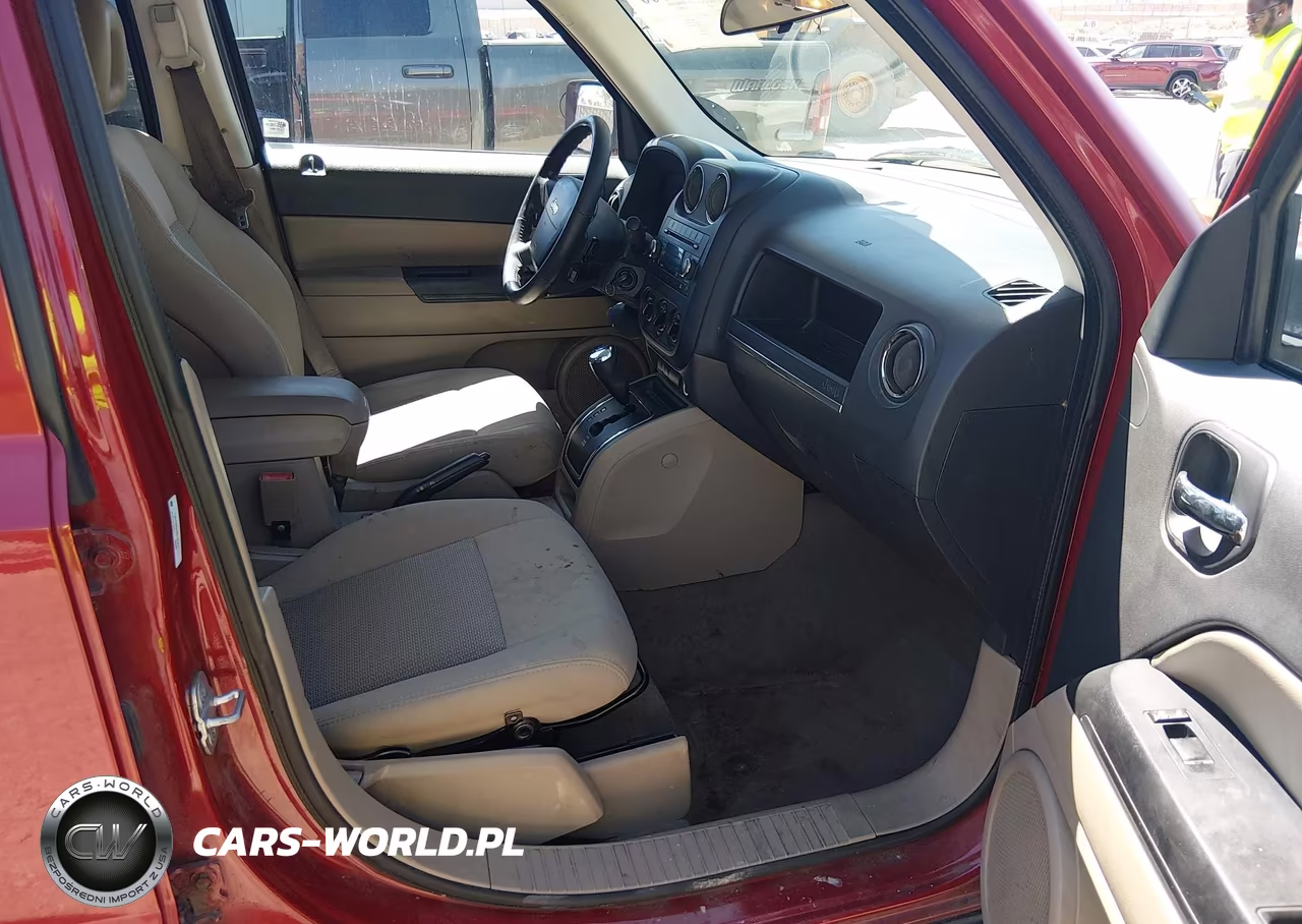 2009 Jeep Patriot Sport VIN:1J4FF28BX9D145752 - 5