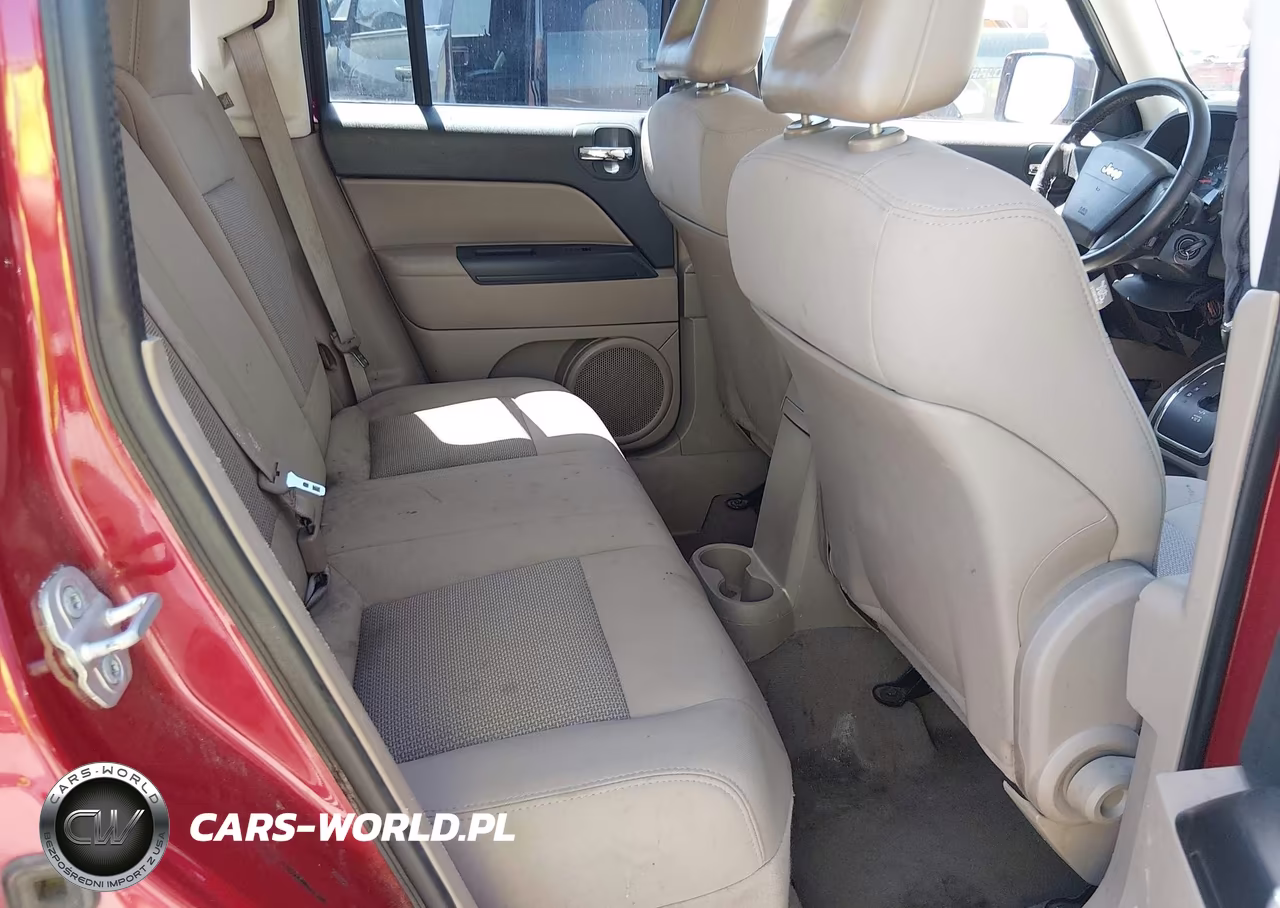 2009 Jeep Patriot Sport VIN:1J4FF28BX9D145752 - 8
