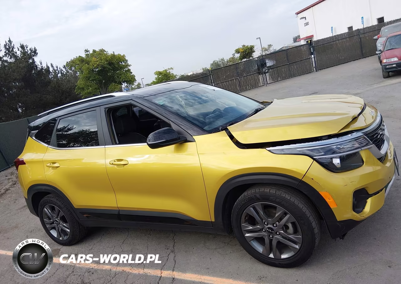 2023 Kia Seltos S VIN:KNDEU2AAXP7381886 - 13