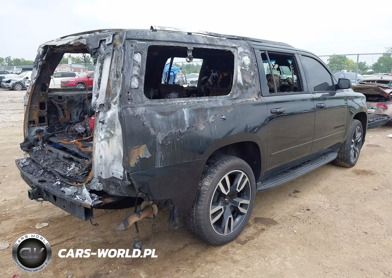 2018 Chevrolet Suburban Premier VIN:1GNSKJKC7JR275319 - 4