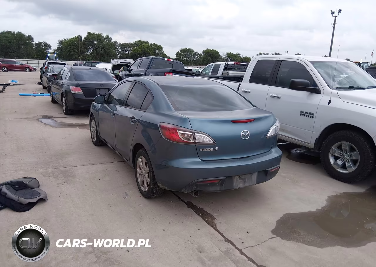 2011 Mazda Mazda3 I Touring VIN:JM1BL1VF8B1485679 - 3