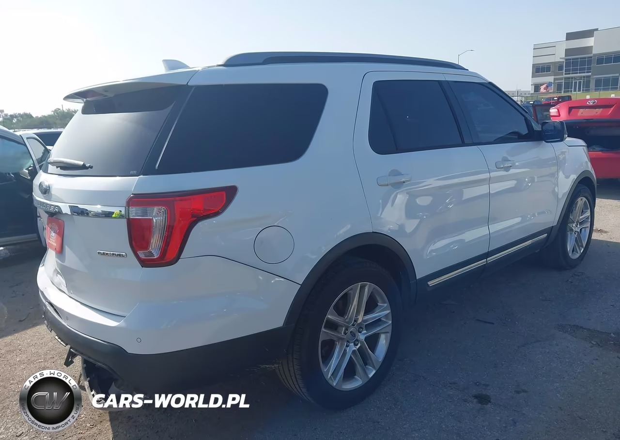 2016 Ford Explorer Xlt VIN:1FM5K7D87GGB91678 - 4
