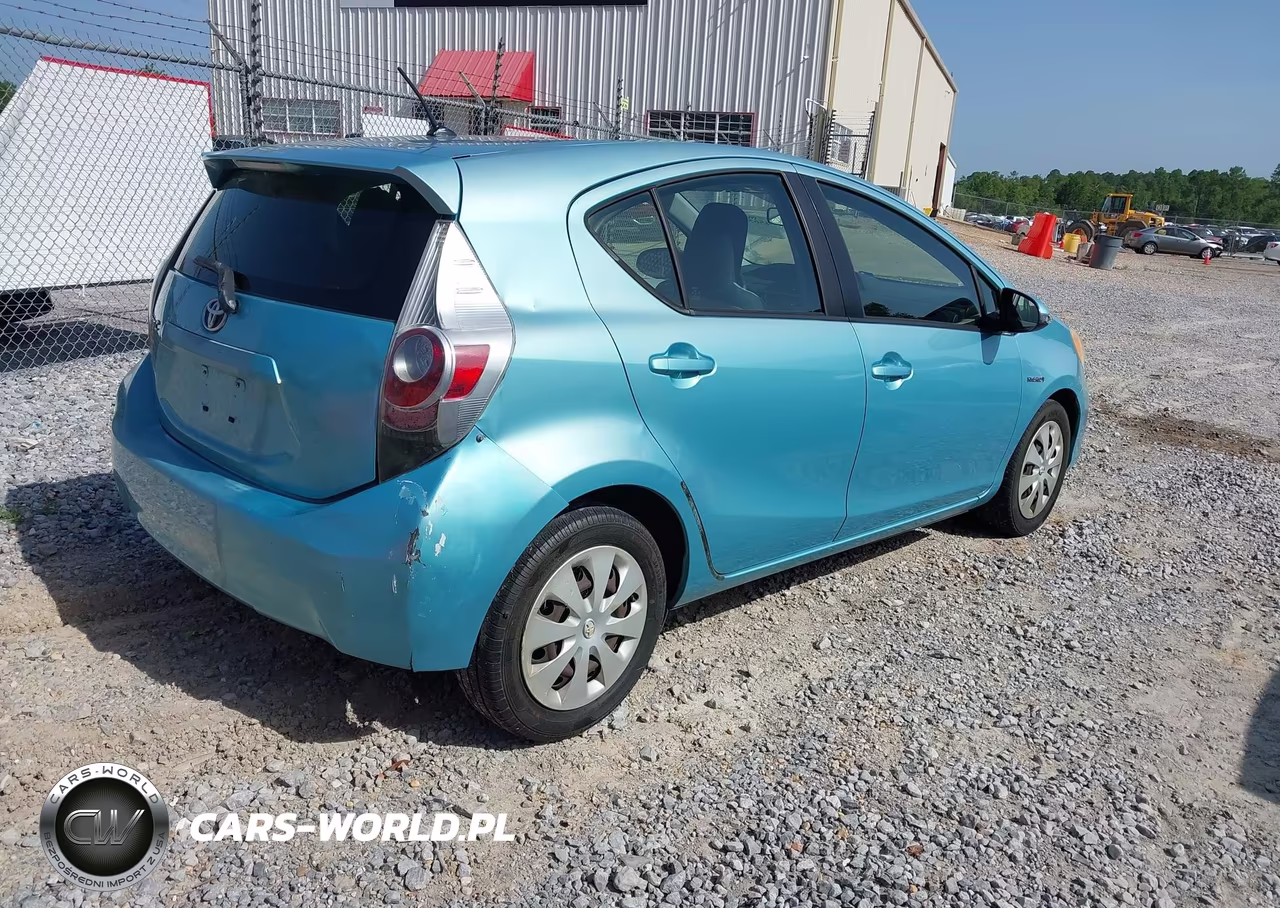 2012 Toyota Prius C One VIN:JTDKDTB35C1012939 - 4