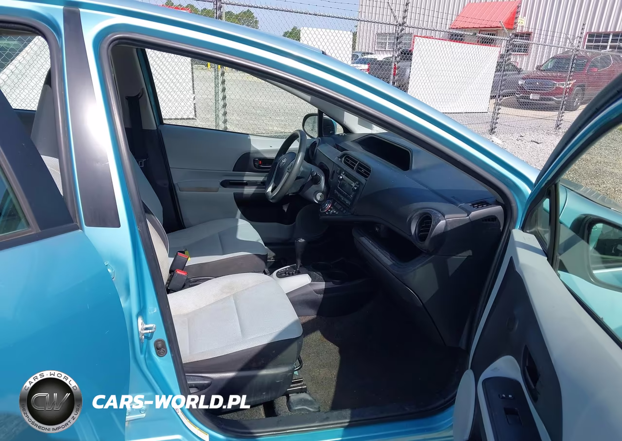 2012 Toyota Prius C One VIN:JTDKDTB35C1012939 - 5