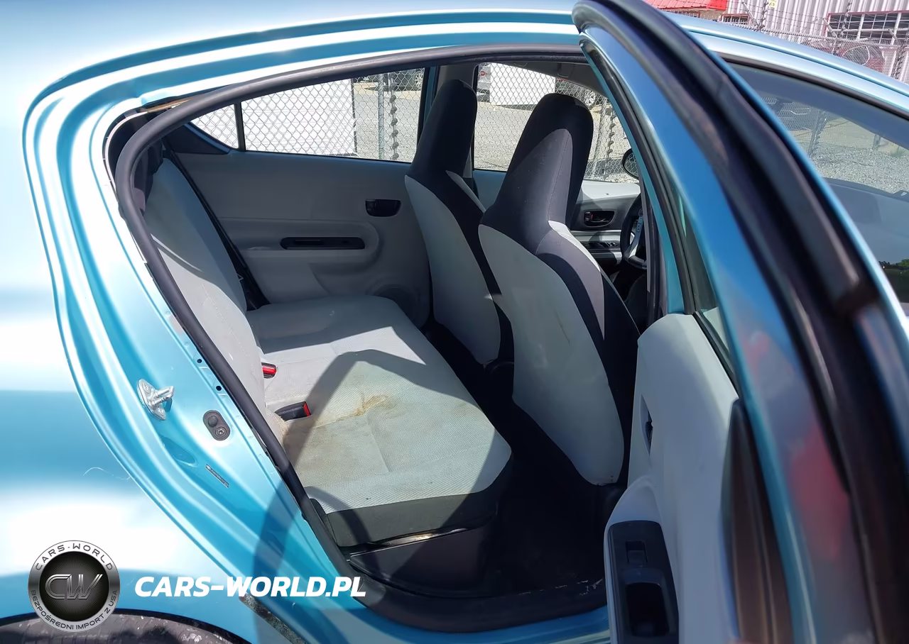 2012 Toyota Prius C One VIN:JTDKDTB35C1012939 - 8