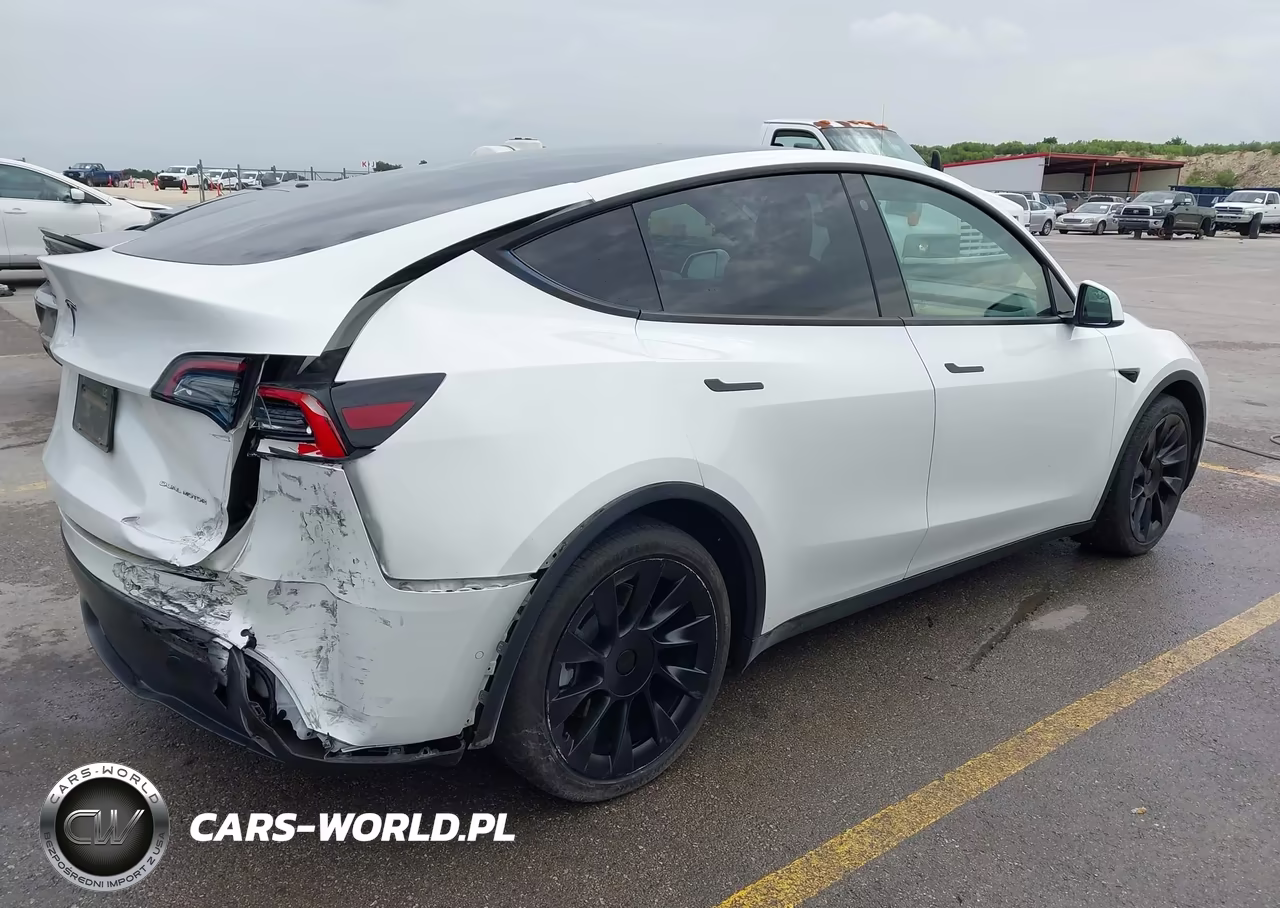 2021 Tesla Model Y Long Range Dual Motor All-Wheel Drive VIN:5YJYGAEE2MF137666 - 4