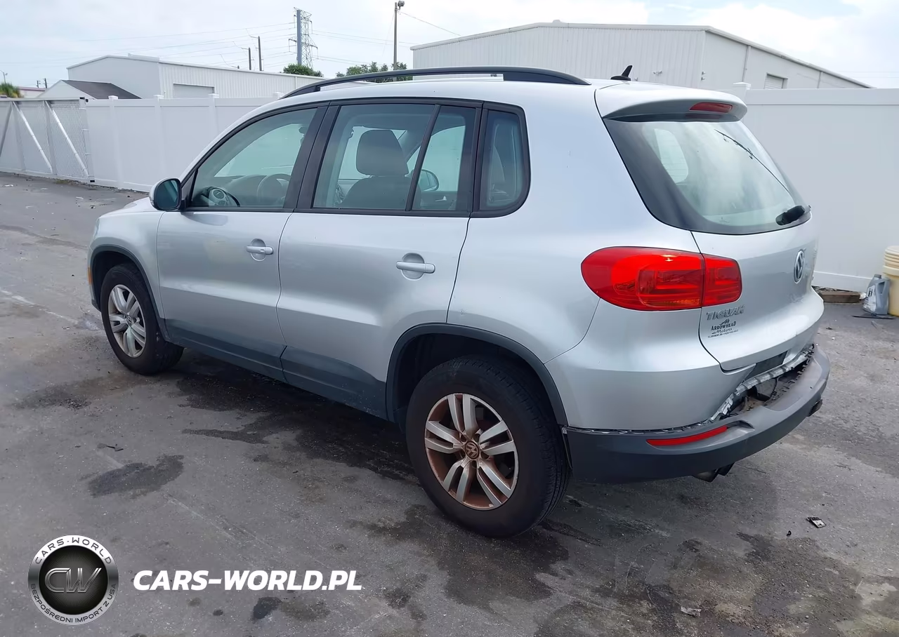 2016 Volkswagen Tiguan S VIN:WVGBV7AX1GW598004 - 3