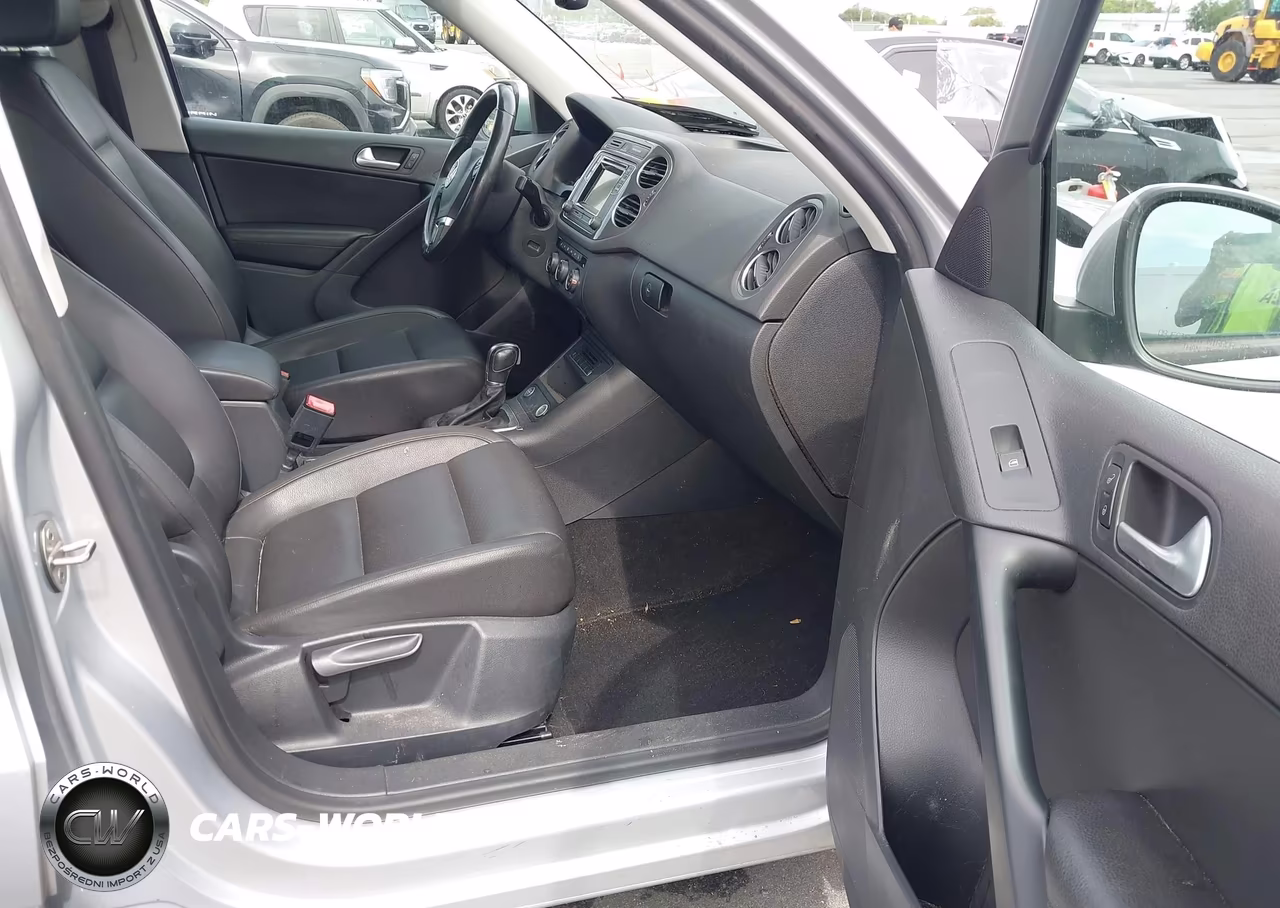 2016 Volkswagen Tiguan S VIN:WVGBV7AX1GW598004 - 5