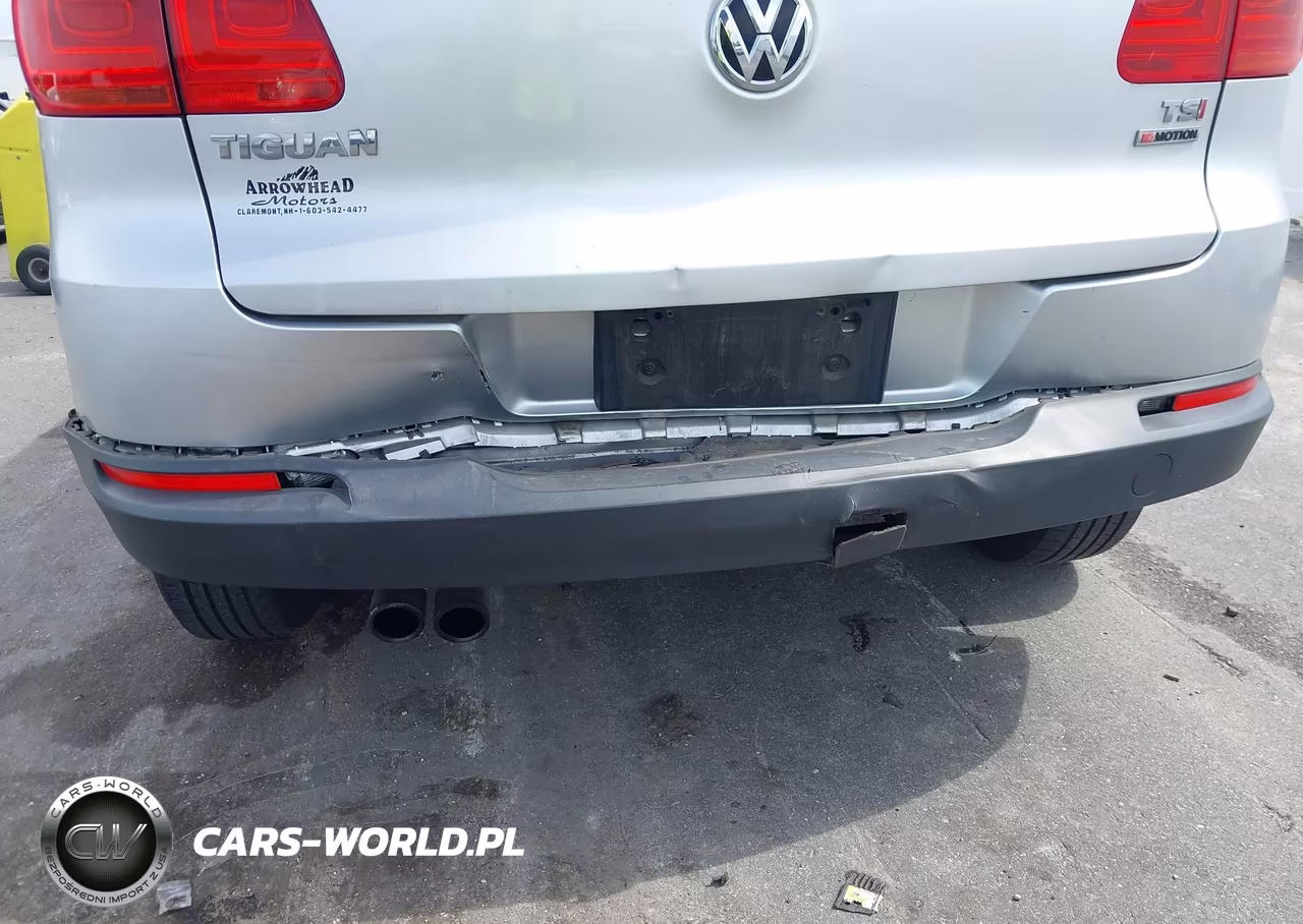 2016 Volkswagen Tiguan S VIN:WVGBV7AX1GW598004 - 6