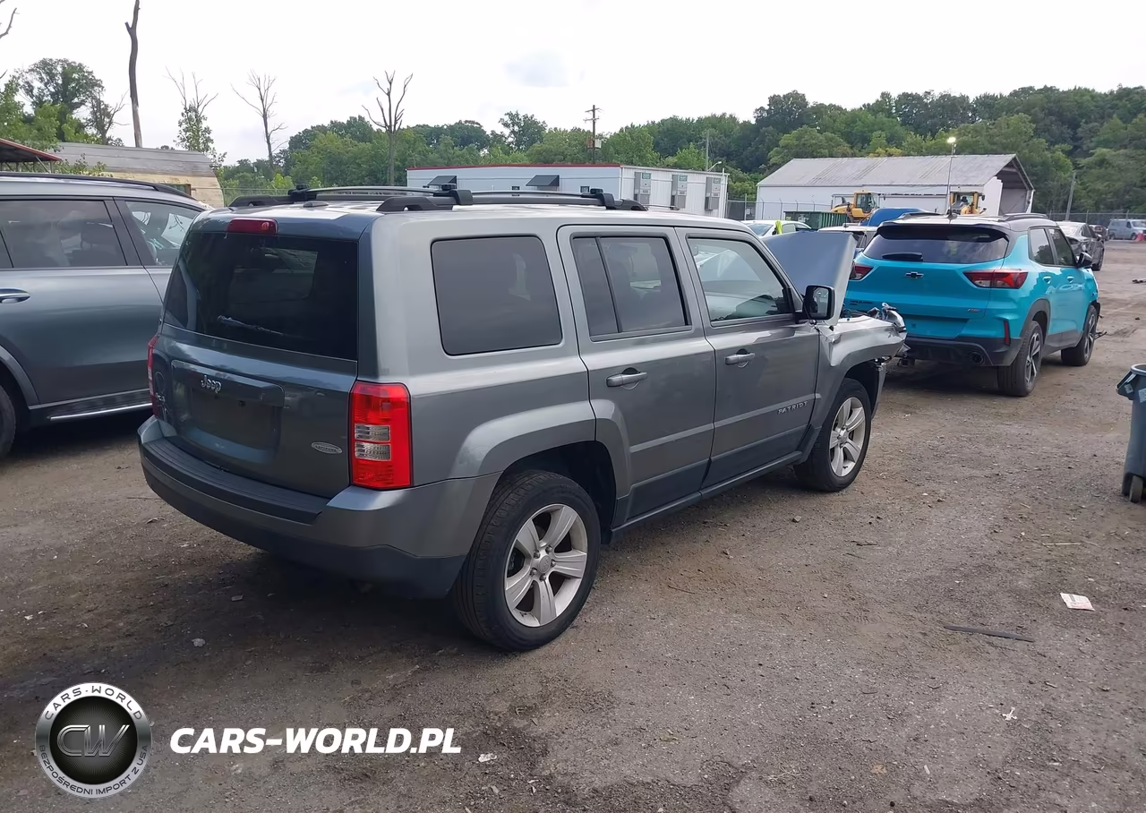 2012 Jeep Patriot Latitude VIN:1C4NJRFB5CD614782 - 4