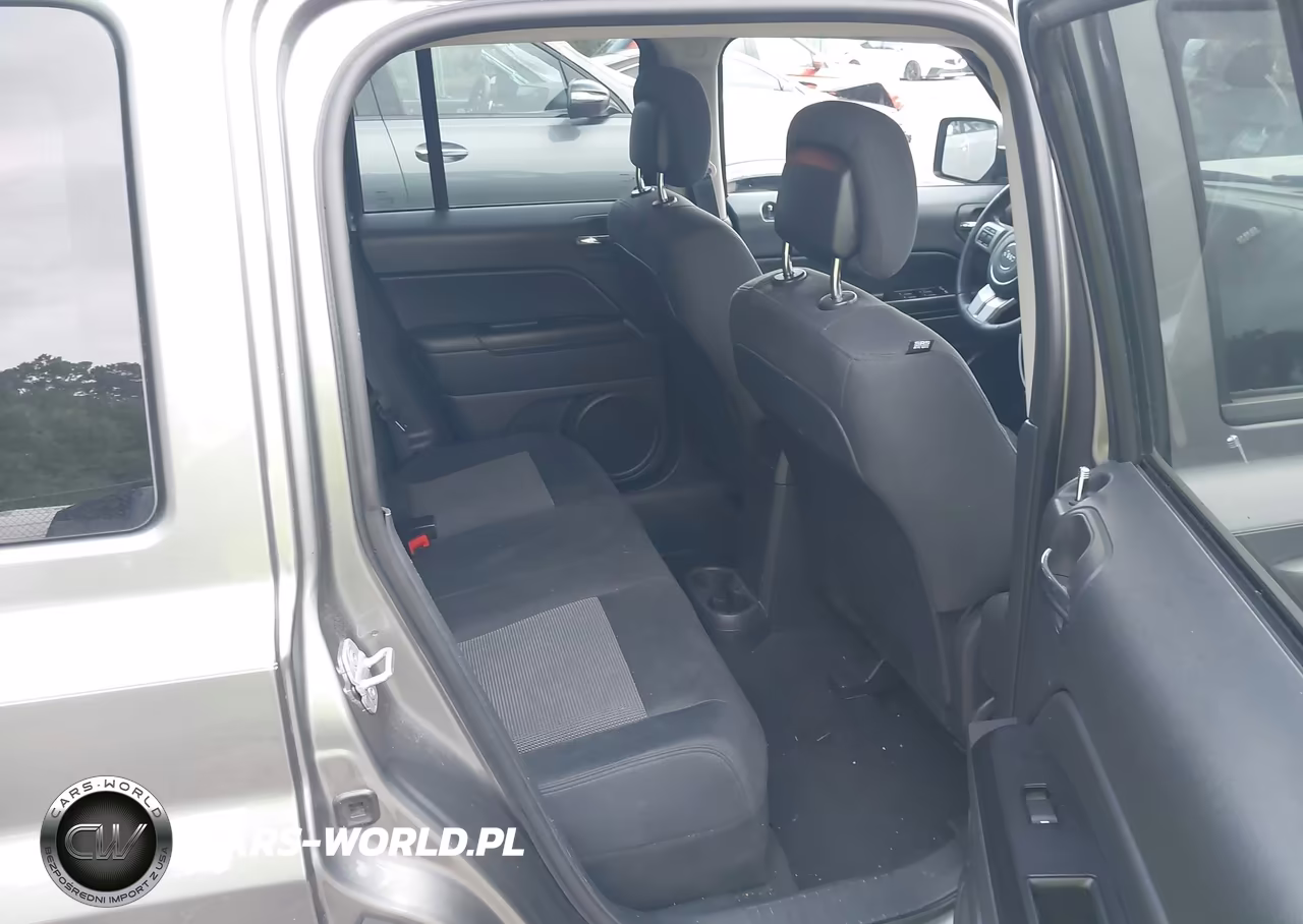 2012 Jeep Patriot Latitude VIN:1C4NJRFB5CD614782 - 8