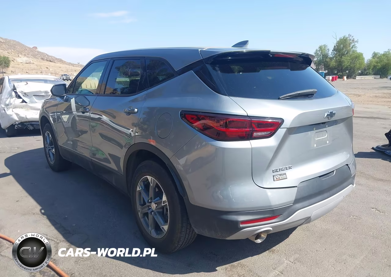 2025 Chevrolet Blazer Fwd 2Lt VIN:3GNKBCR45SS101810 - 3