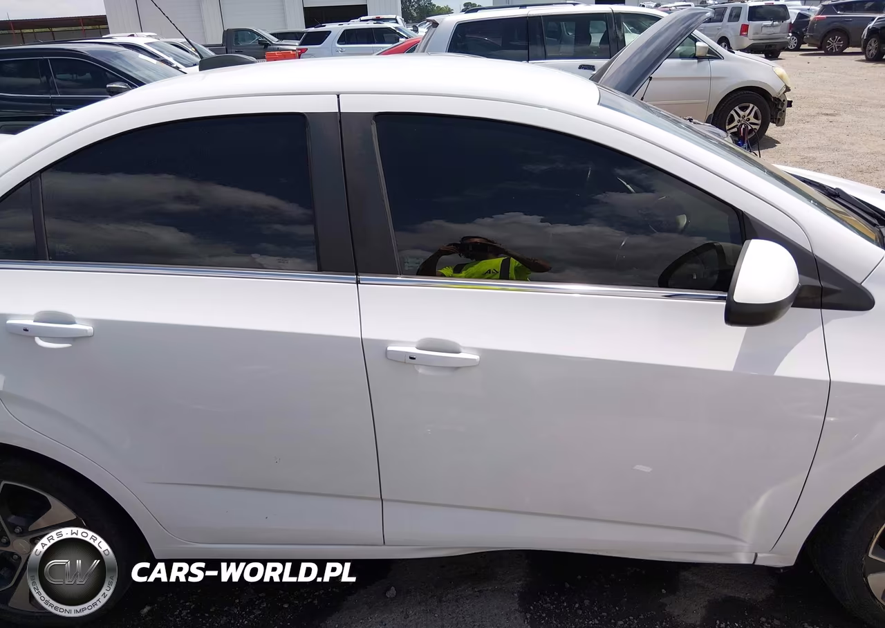 2018 Chevrolet Sonic Premier Auto VIN:1G1JF5SBXJ4134550 - 13