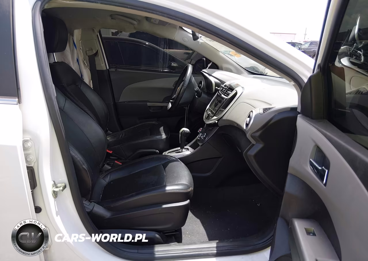 2018 Chevrolet Sonic Premier Auto VIN:1G1JF5SBXJ4134550 - 5