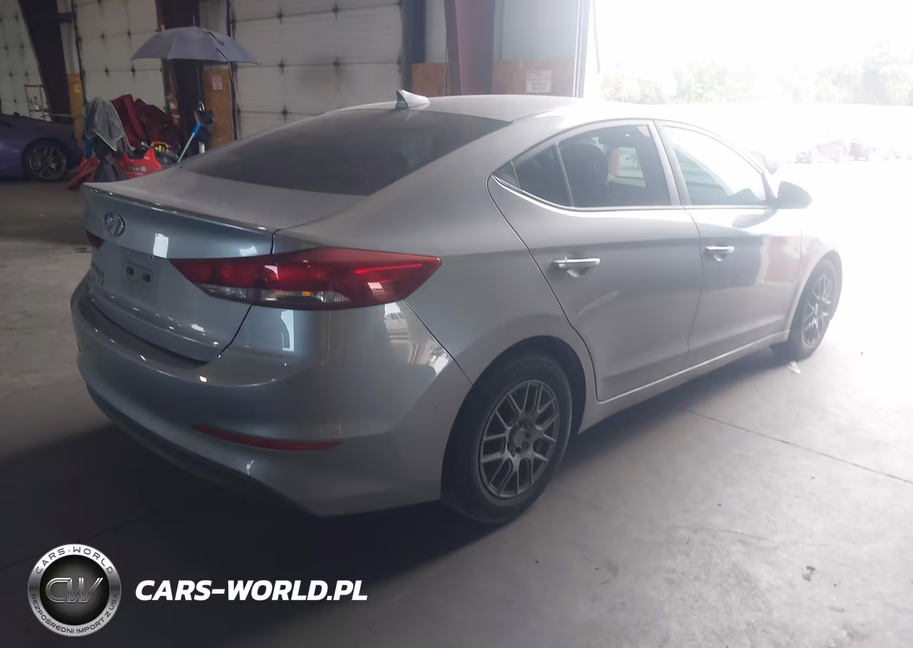 2017 Hyundai Elantra Se VIN:5NPD74LFXHH112873 - 4