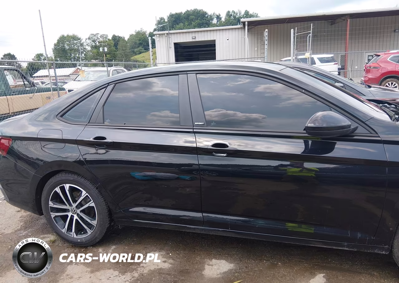 2025 Volkswagen Jetta 1.5T Sport VIN:3VWBX7BU6SM110934 - 14